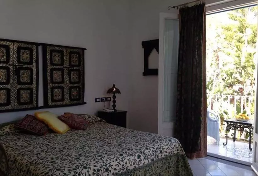 Отель Lisca Bianca