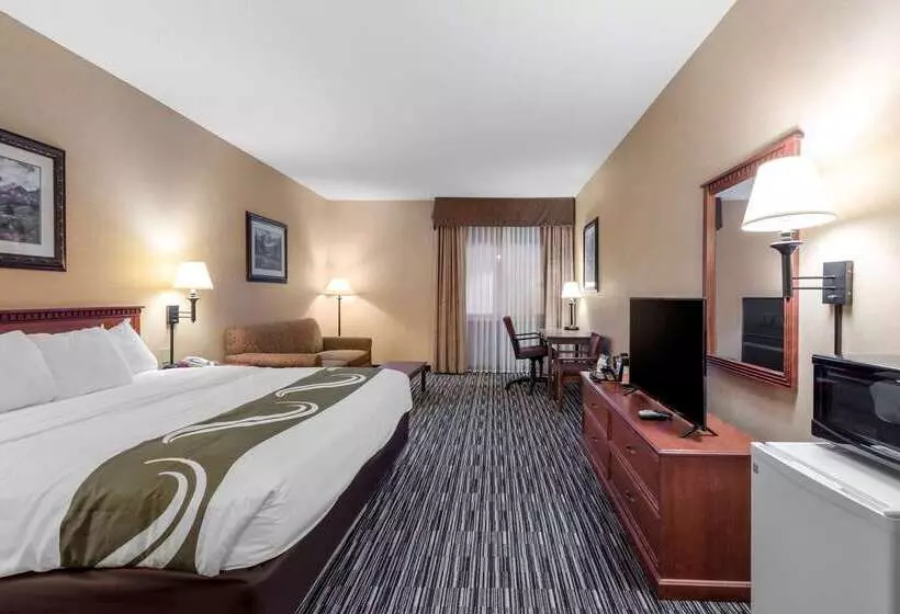 Отель Quality Inn & Suites Wellington Fort Collins