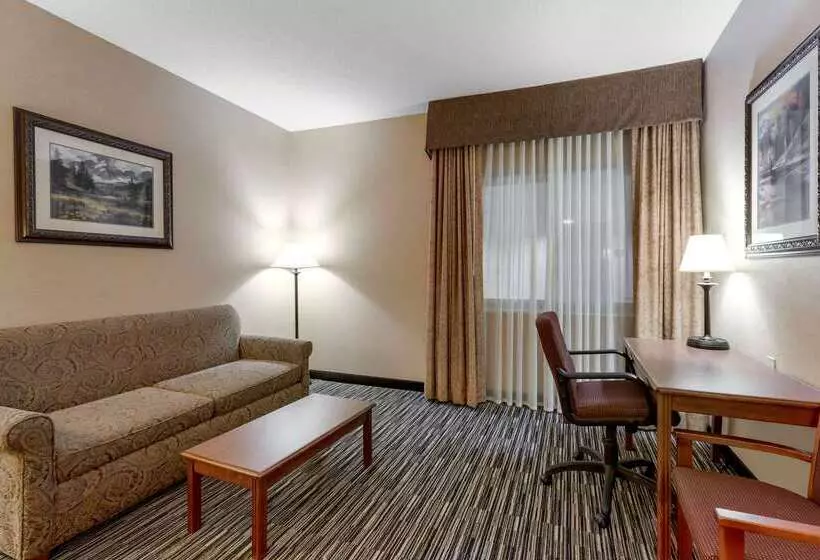 Отель Quality Inn & Suites Wellington Fort Collins