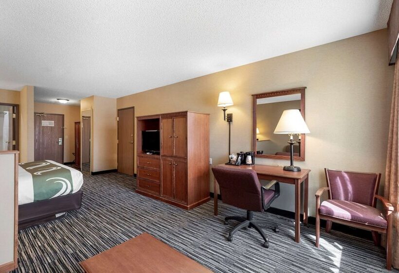 فندق Quality Inn & Suites Wellington   Fort Collins