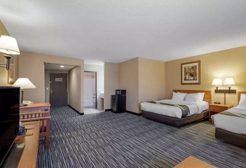 Отель Quality Inn & Suites Wellington Fort Collins