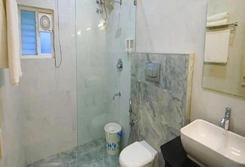 בית מלון כפרי Fab Chakkra Residency