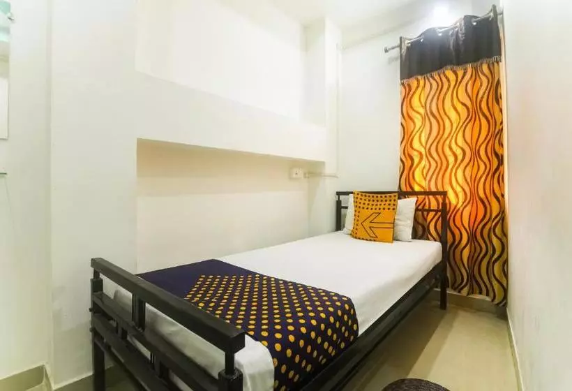 هتل Spot On 67436 Utsav Palace