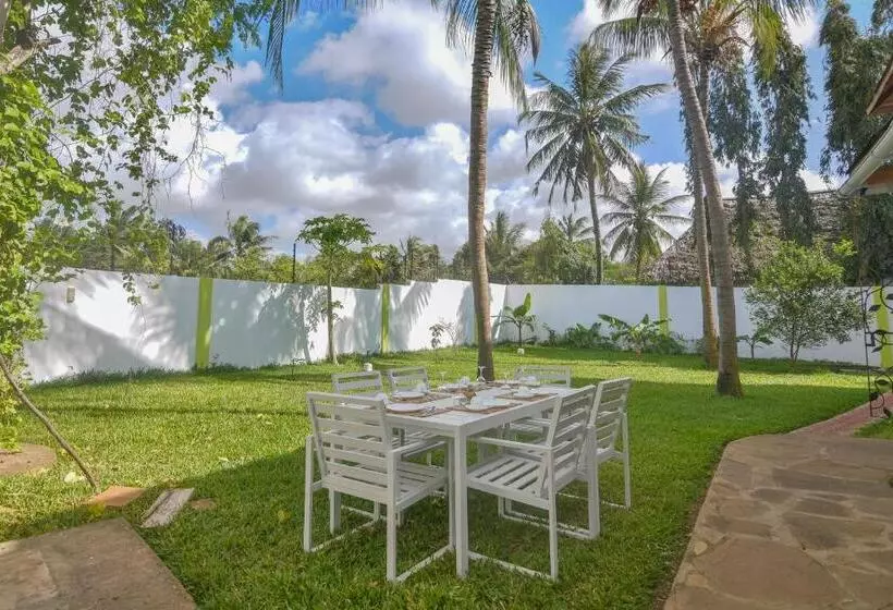 هتل Villa Ameera Malindi