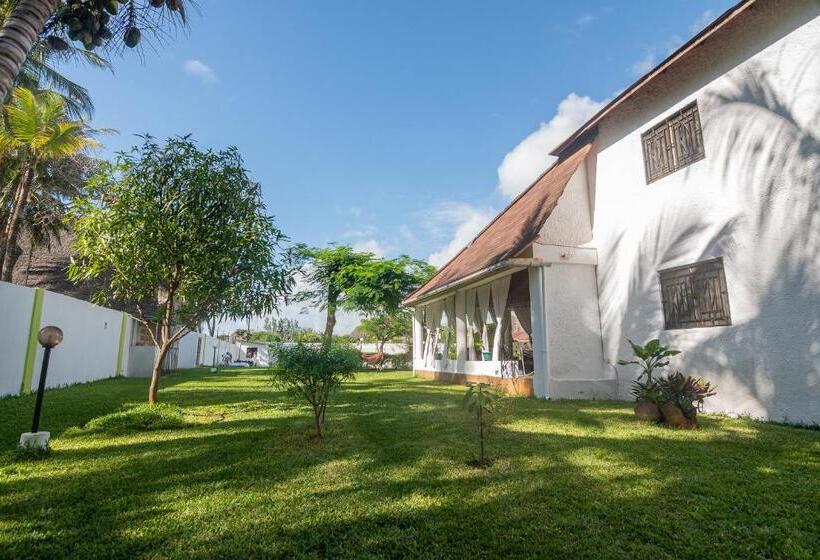 هتل Villa Ameera Malindi