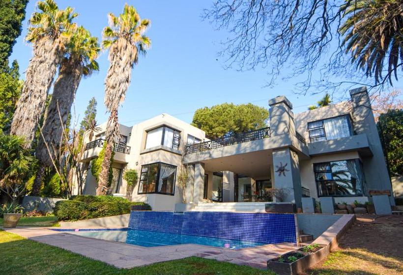 Pension 112 On Kloof Guesthouse