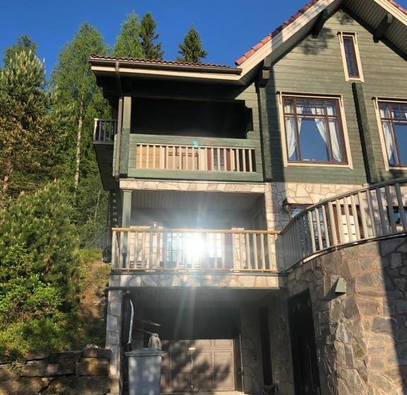 פנסיון Tahkonhovi Golden Chalet