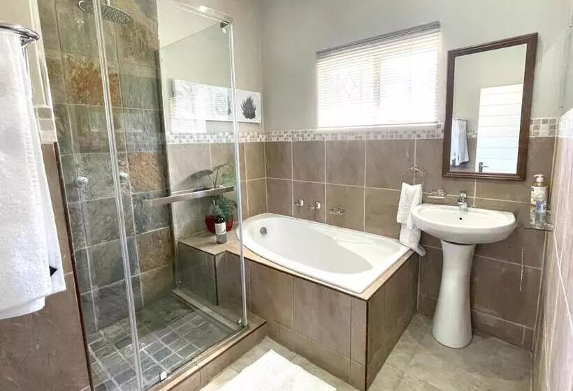 ベッドアンドブレックファースト The Gregory