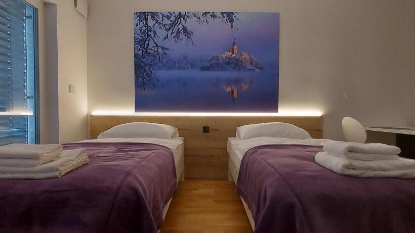 Bed & Breakfast Rezidenca Pipanova