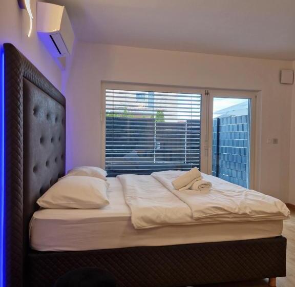 Bed & Breakfast Rezidenca Pipanova