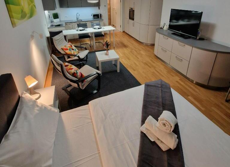 Bed & Breakfast Rezidenca Pipanova