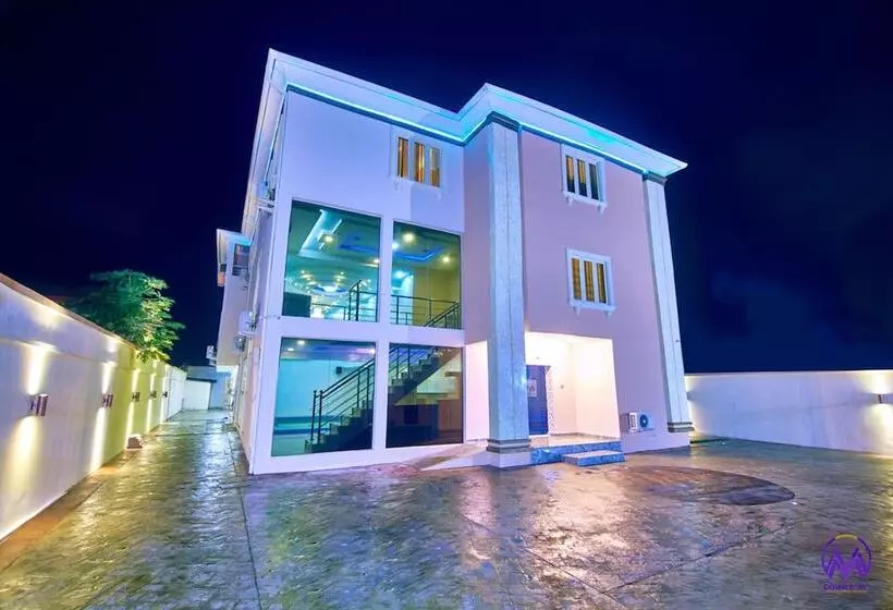 Hotel Double M Exquisite Suites And Lounge