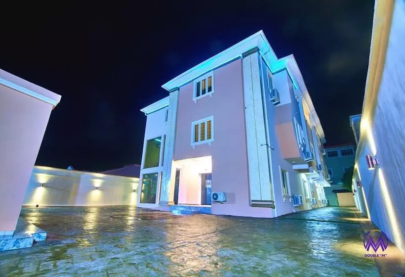 Hotel Double M Exquisite Suites And Lounge