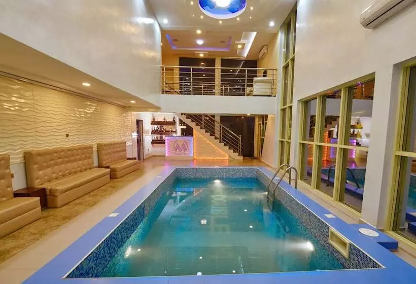 Hotel Double M Exquisite Suites And Lounge