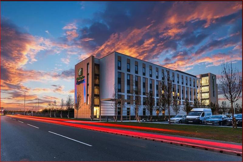 فندق Holiday Inn Express   Bicester, An Ihg