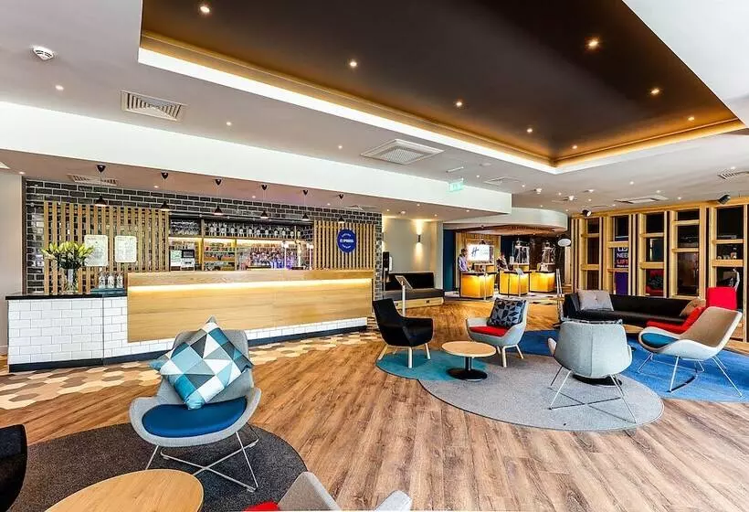 ホテル Holiday Inn Express   Bicester, An Ihg