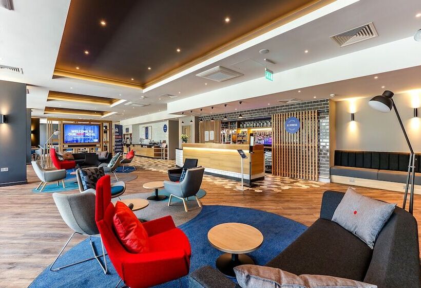 فندق Holiday Inn Express   Bicester, An Ihg