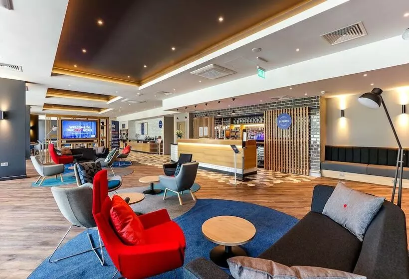 ホテル Holiday Inn Express   Bicester, An Ihg