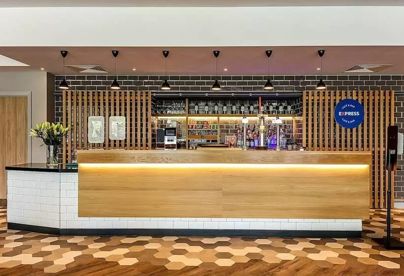 ホテル Holiday Inn Express   Bicester, An Ihg