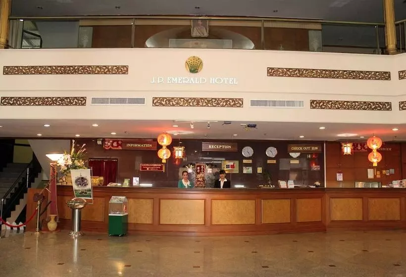 Hotelli Jp Emerald