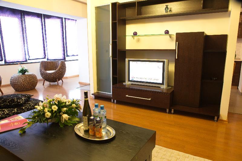 Hotel Phoenicia Suites