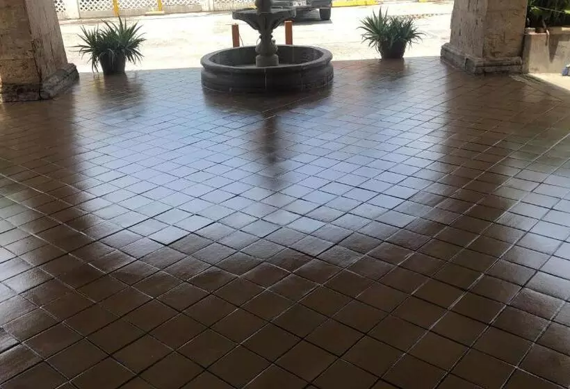 ホテル Plaza Riviera