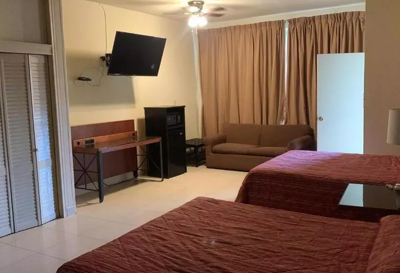 ホテル Plaza Riviera