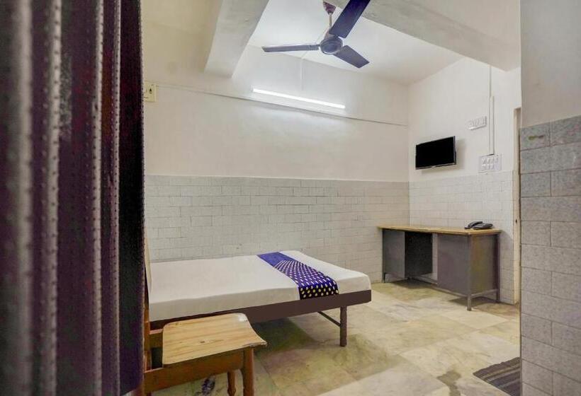 هتل Spot On 67422 Umiya Galaxy