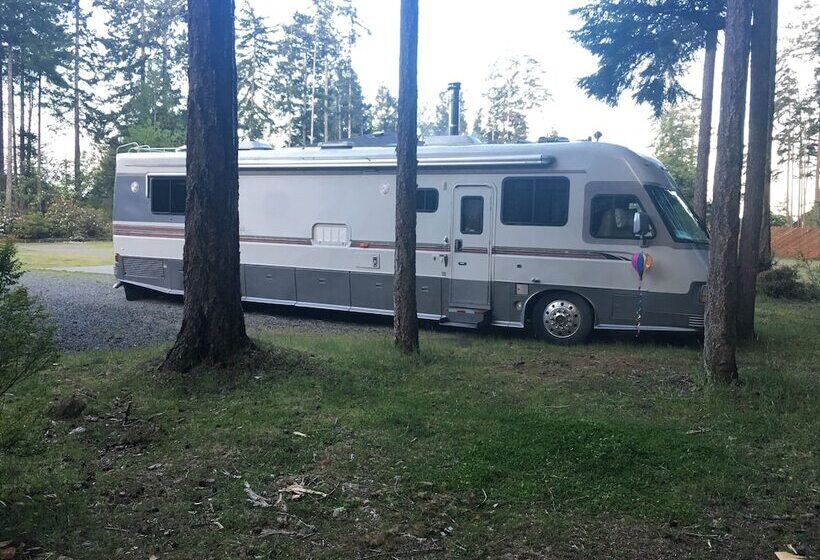 فندق The Great Escape Shirley With Hot Tub