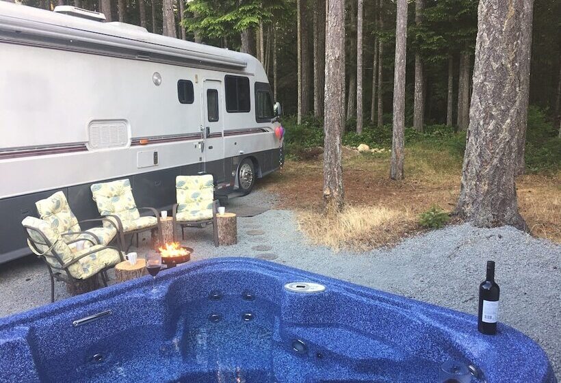 فندق The Great Escape Shirley With Hot Tub