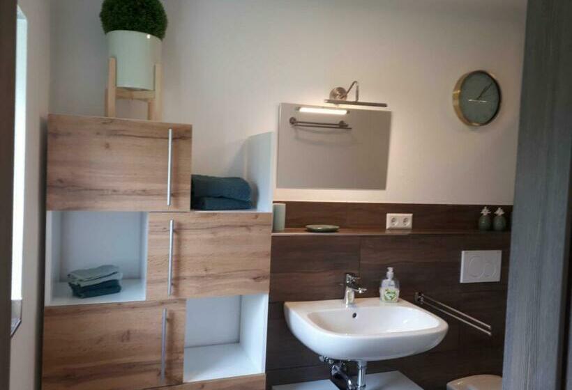 Отель Weinlodge Am Geissberg