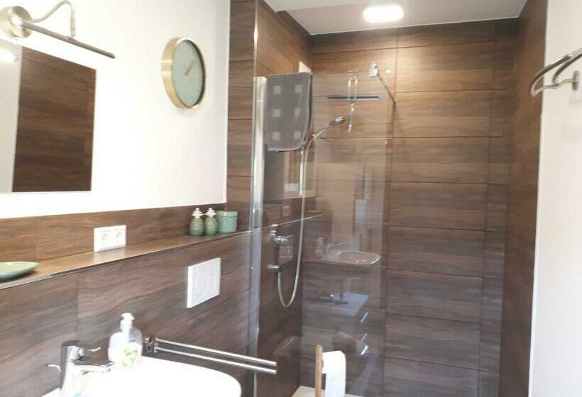 Отель Weinlodge Am Geissberg