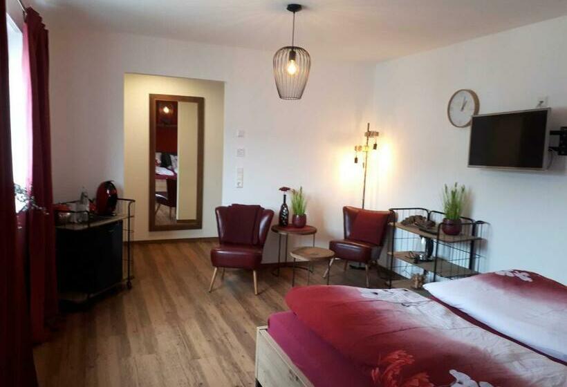 Отель Weinlodge Am Geissberg