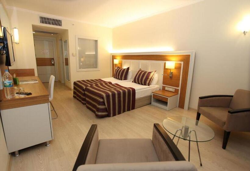 בית מלון כפרי Aqi Pegasos Royal