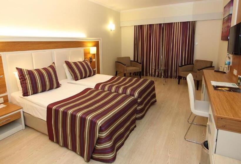 בית מלון כפרי Aqi Pegasos Royal