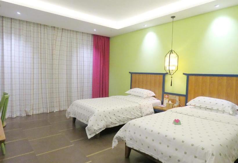 Hotel Forest Inn (haikou Crh East Station)