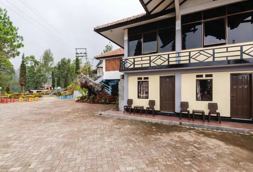 ホテル Oyo 1852 Intan Bromo Residence