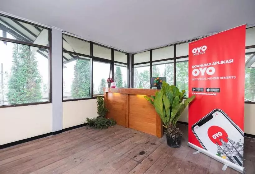 ホテル Oyo 1852 Intan Bromo Residence