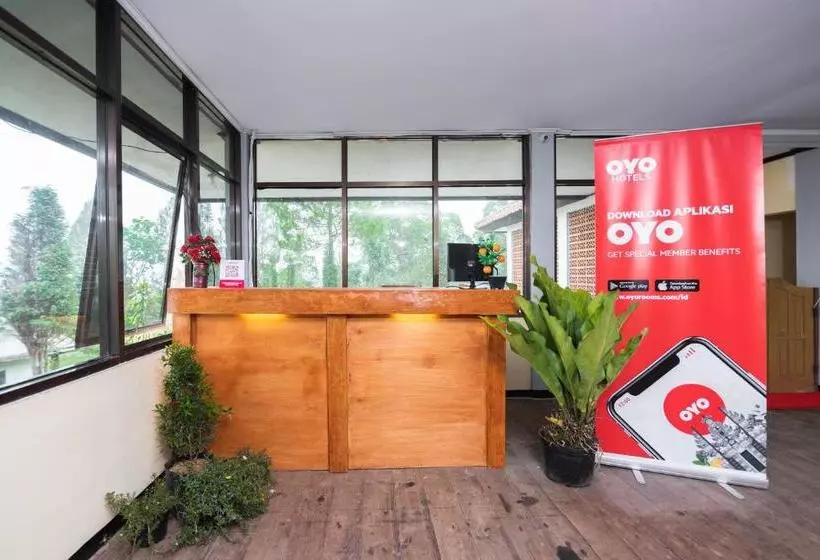ホテル Oyo 1852 Intan Bromo Residence