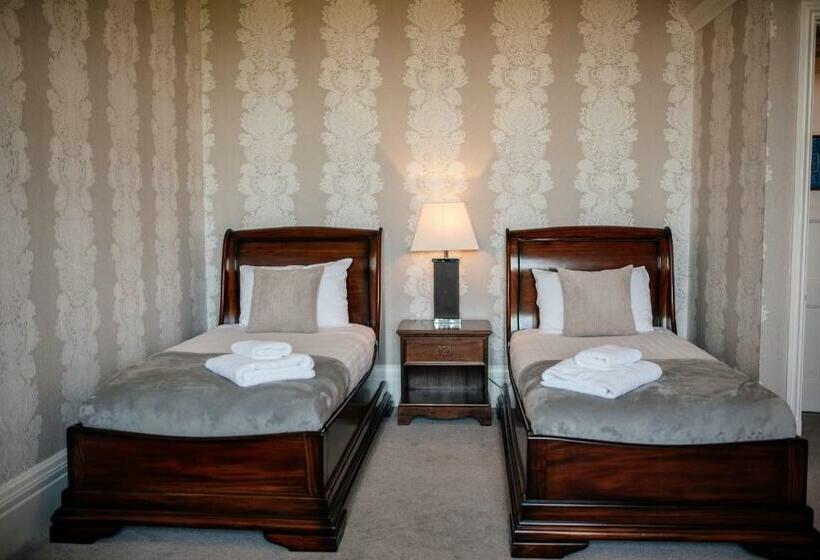 Отель Rushpool Hall