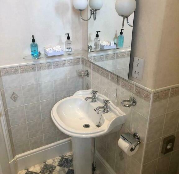 Отель Rushpool Hall