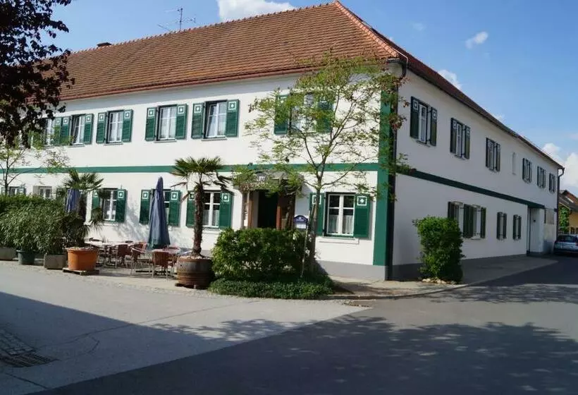 Majatalo Gasthof Zum Hirschen