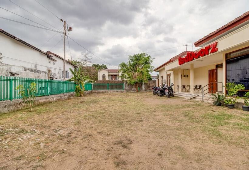 פנסיון Reddoorz Near Universitas Gajah Mada