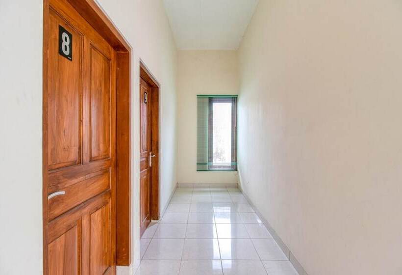 פנסיון Reddoorz Near Universitas Gajah Mada