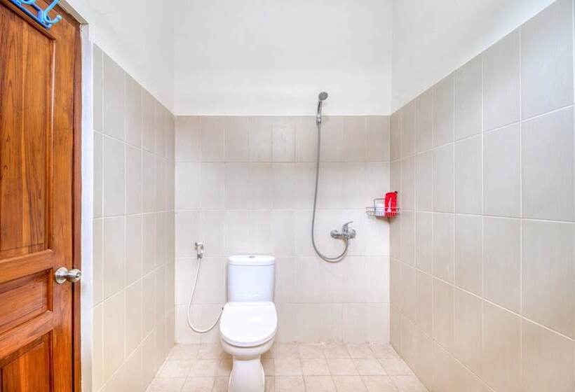 פנסיון Reddoorz Near Universitas Gajah Mada