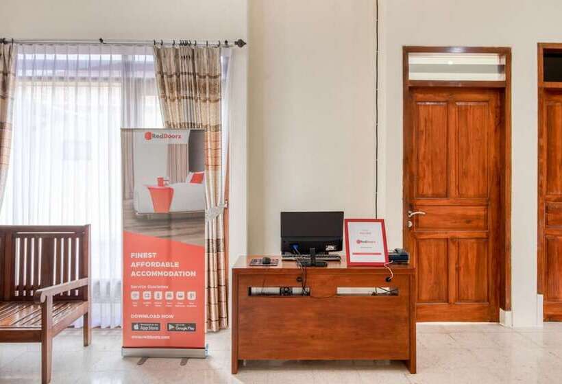 פנסיון Reddoorz Near Universitas Gajah Mada