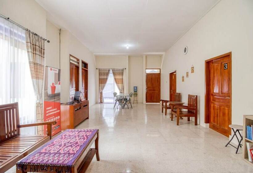 פנסיון Reddoorz Near Universitas Gajah Mada