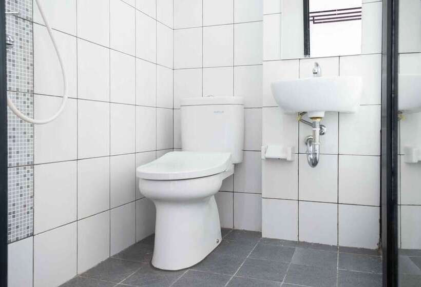 פנסיון Reddoorz Plus Near Ice Bsd 2