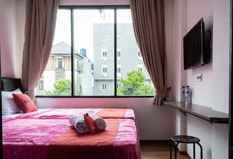 פנסיון Reddoorz Plus Near Ice Bsd 2