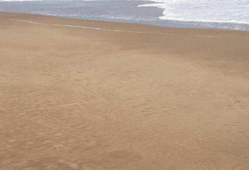 هاستل Las Mutisias